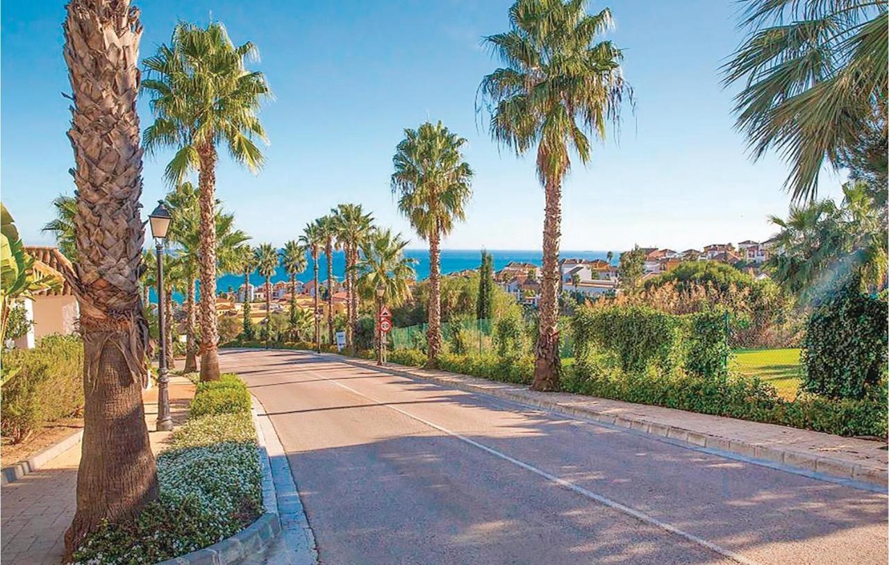 In Lnea De La Concepcin With 3 Bedrooms, Wifi And Outdoor Swimming Pool *